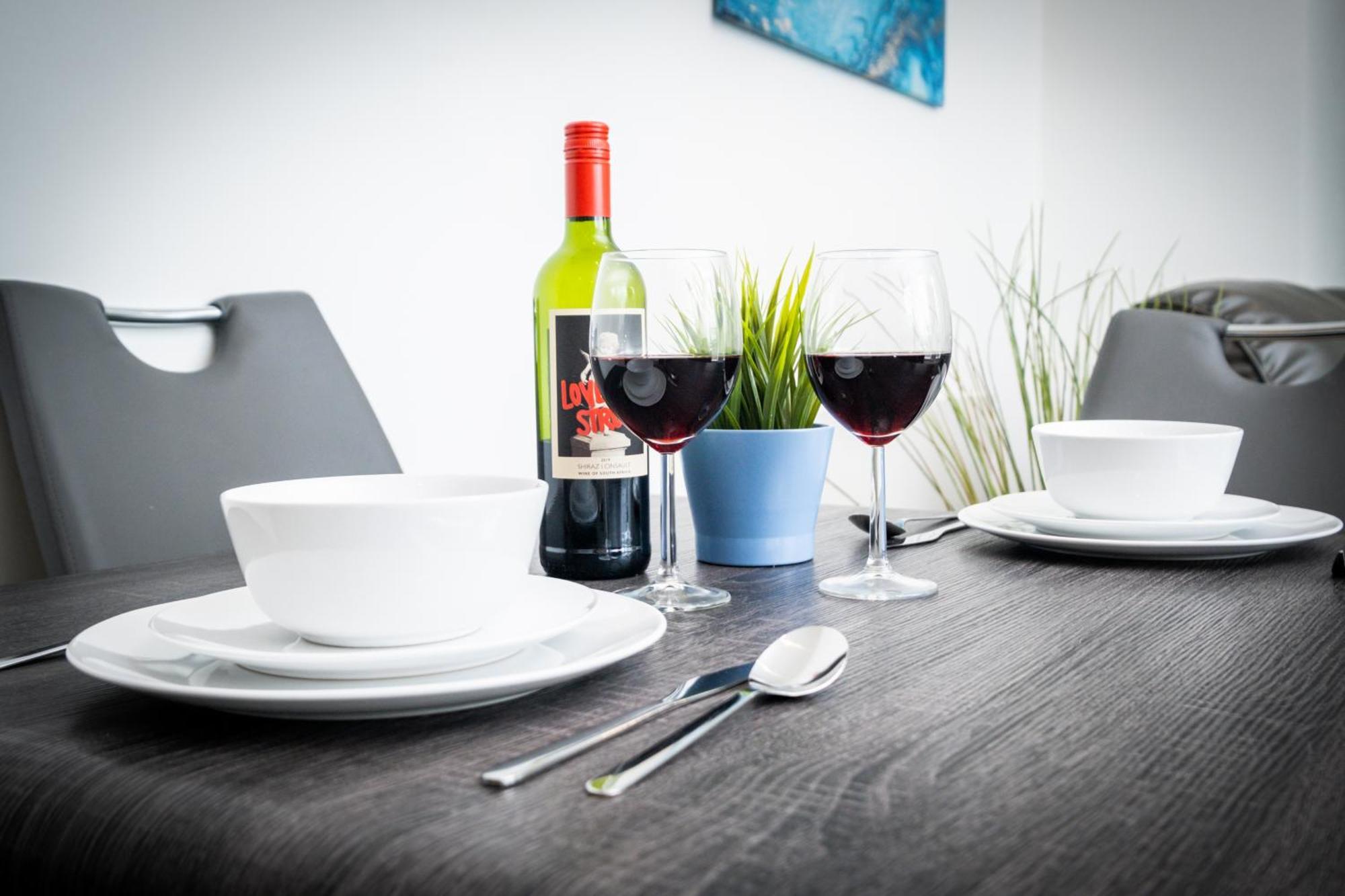 Pluxa Blue Sapphire Luxury Stay Free Parking Free Wifi - Walk Everywhere, Travel, Biz, Leisure Birmingham Eksteriør bilde
